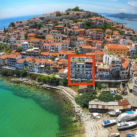 Vaia's Urban Daire *