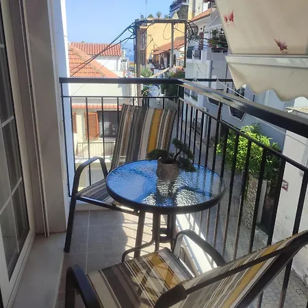 Daire Vaia's Urban Kavala