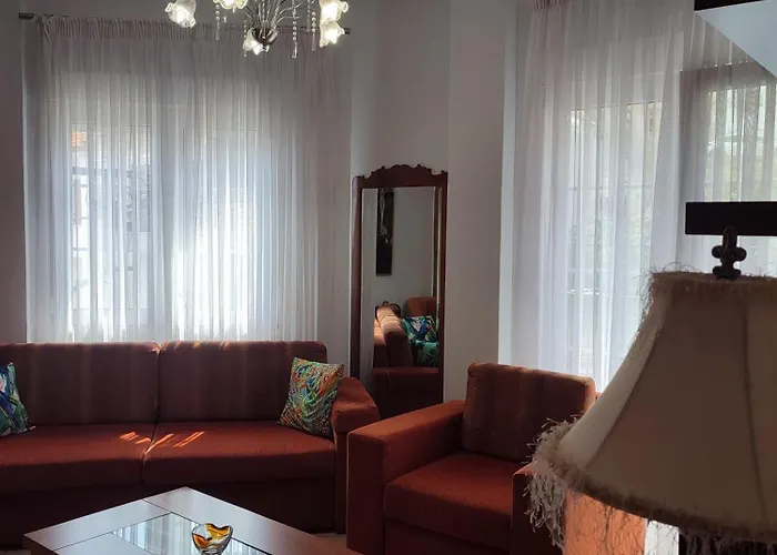 Vaia's Urban Appartement *